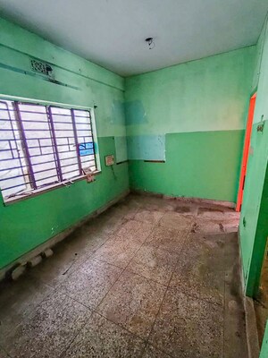 Room in  Apartment at Garfa – for Sale