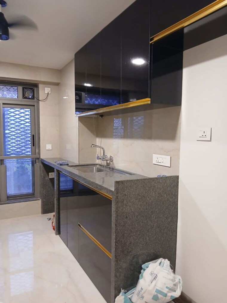 Kitchen, crest-link 3 Bedroom 950 Sq.Ft. Apartment In Khar West Mumbai 10535910