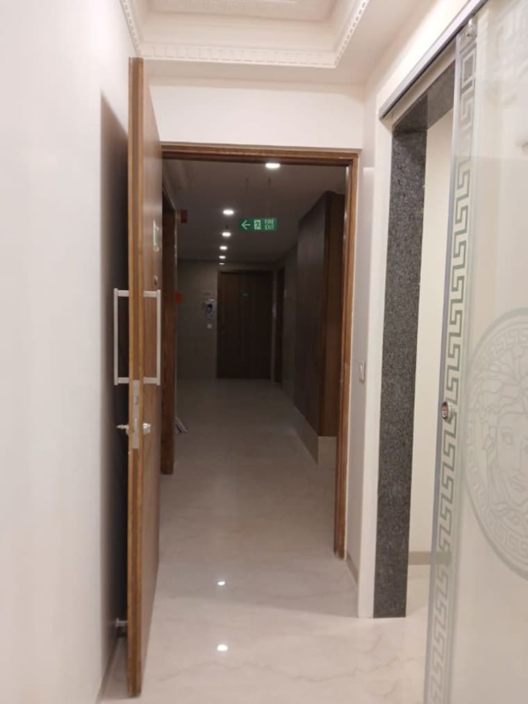 undefined, crest-link 3 Bedroom 950 Sq.Ft. Apartment In Khar West Mumbai 10535910