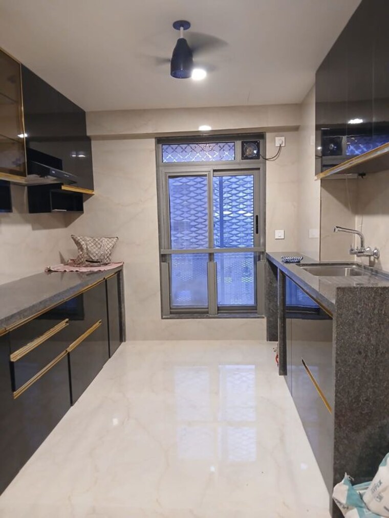 Kitchen, crest-link 3 Bedroom 950 Sq.Ft. Apartment In Khar West Mumbai 10535910