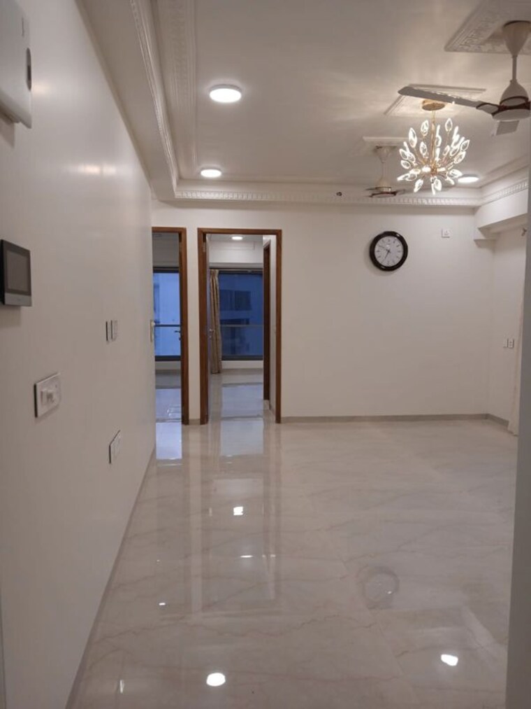 Room, crest-link 3 Bedroom 950 Sq.Ft. Apartment In Khar West Mumbai 10535910