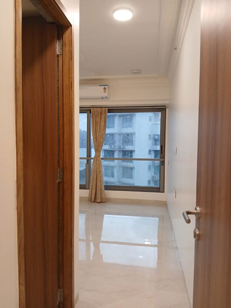 Room, crest-link 3 Bedroom 950 Sq.Ft. Apartment In Khar West Mumbai 10535910