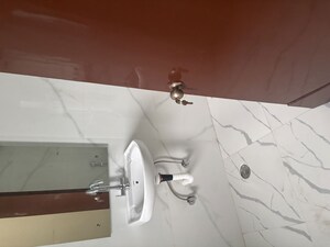 Bathroom in 3 BHK Apartment at Ansal Valley View Estate, Gwal Pahari – for Rent