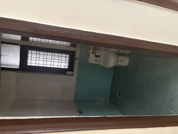 Bathroom, ansal-valley-view-estate 3 Bedroom 2530 Sq.Ft. Apartment In Gwal Pahari Gurgaon 10535904