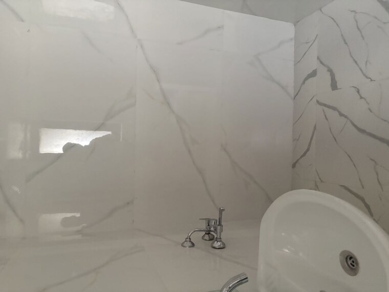 Bathroom, ansal-valley-view-estate 3 Bedroom 2530 Sq.Ft. Apartment In Gwal Pahari Gurgaon 10535904