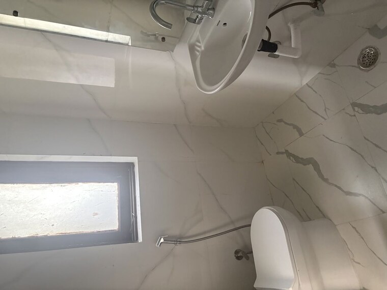 Bathroom, ansal-valley-view-estate 3 Bedroom 2530 Sq.Ft. Apartment In Gwal Pahari Gurgaon 10535904