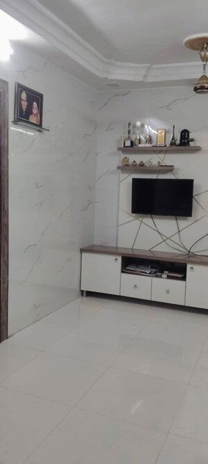 Room in 1 BHK Apartment at Shrirang CHS, Shrirang Society – for Sale