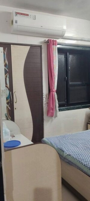 Room in 1 BHK Apartment at Shrirang CHS, Shrirang Society – for Sale