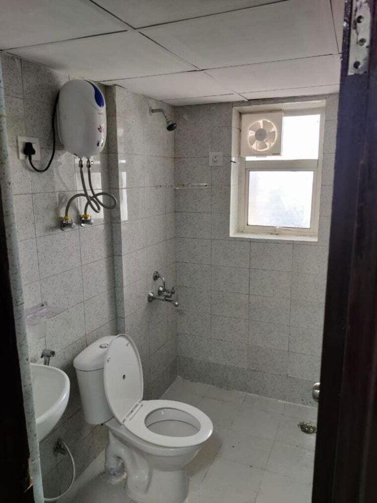 Bathroom, logix-blossom-zest 1 RK 494 Sq.Ft. Apartment In Sector 143 Noida 10535947