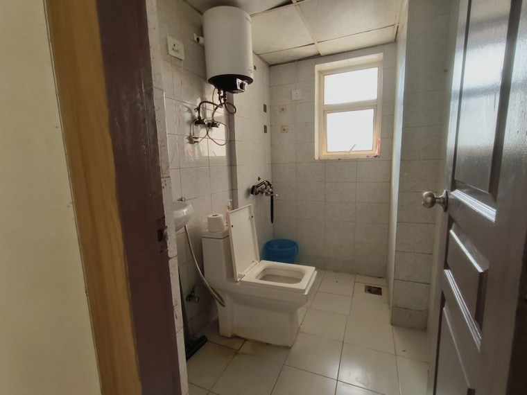 Bathroom, logix-blossom-zest 1 RK 494 Sq.Ft. Apartment In Sector 143 Noida 10535947