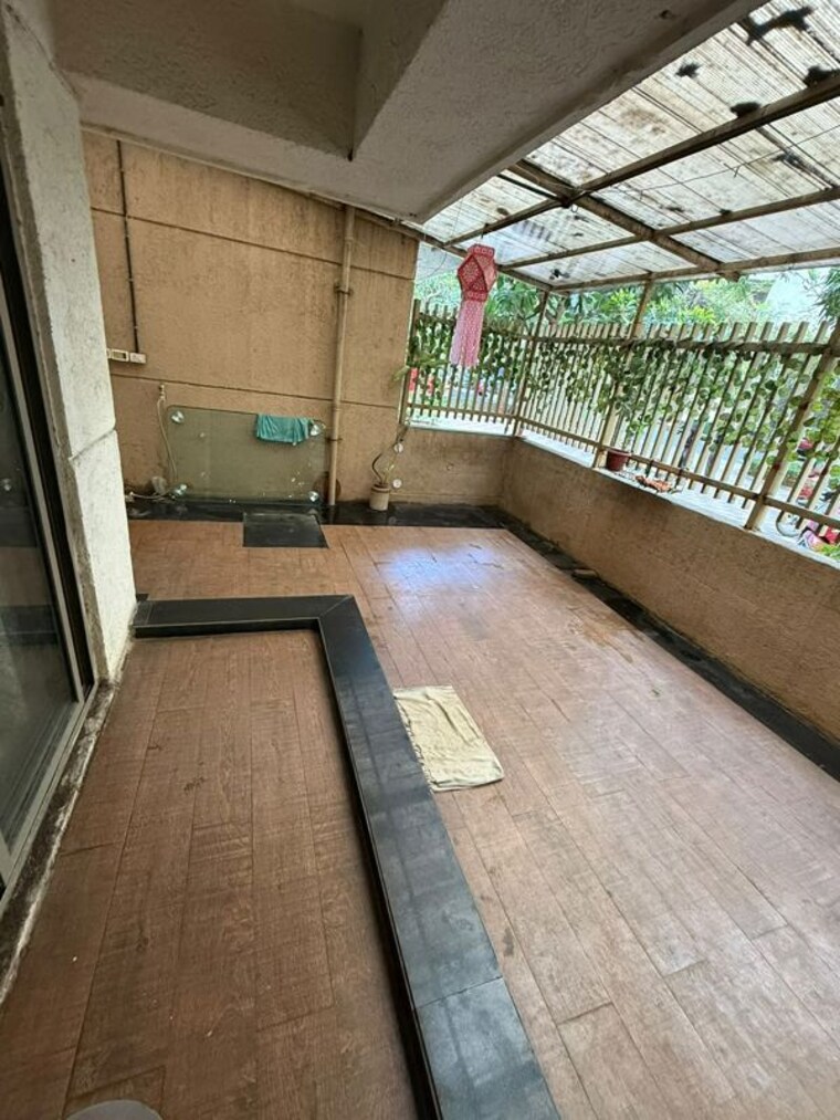 Balcony, lodha-splendora 3 Bedroom 950 Sq.Ft. Apartment In Ghodbunder Road Thane 10535908