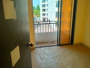 Room in  Apartment at Khativali – for Sale