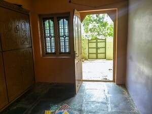 Room in  Independent House at Gavinivaripalem – for Sale