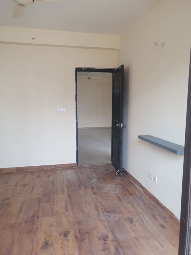 Room, logix-blossom-county 2.5 Bedroom 1202 Sq.Ft. Apartment In Sector 137 Noida 10535952