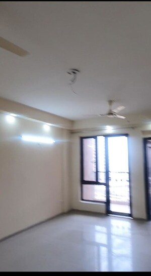 Room in 2.5 BHK Apartment at Logix Blossom County, Sector 137 – for Sale