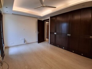 Room in 4 BHK Builder Floor at Hauz Khas Enclave – for Rent