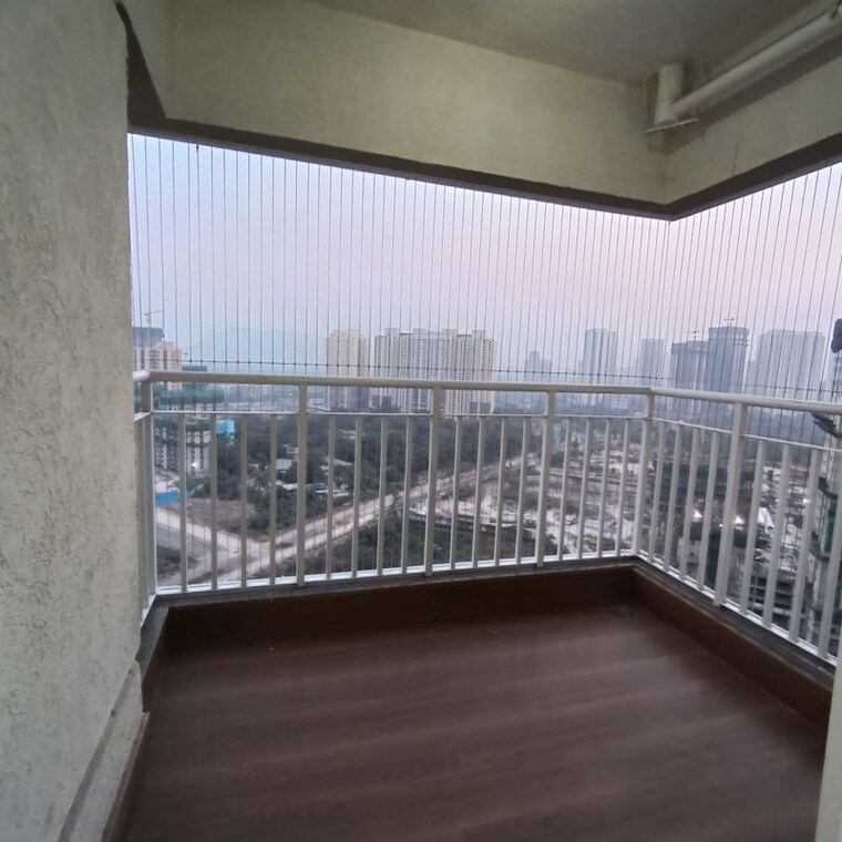 Balcony, lodha-amara 2 Bedroom 950 Sq.Ft. Apartment In Kolshet Road Thane 10536060