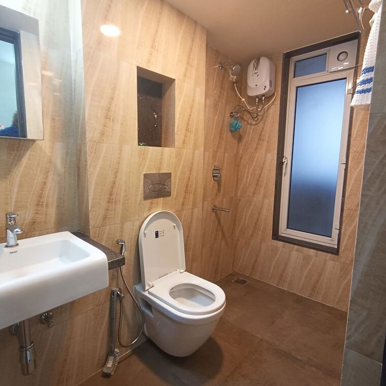 Bathroom, lodha-amara 2 Bedroom 950 Sq.Ft. Apartment In Kolshet Road Thane 10536060