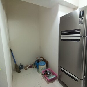 Furnished Amenities in 2 BHK Apartment at Lodha Amara, Kolshet Road – for Sale