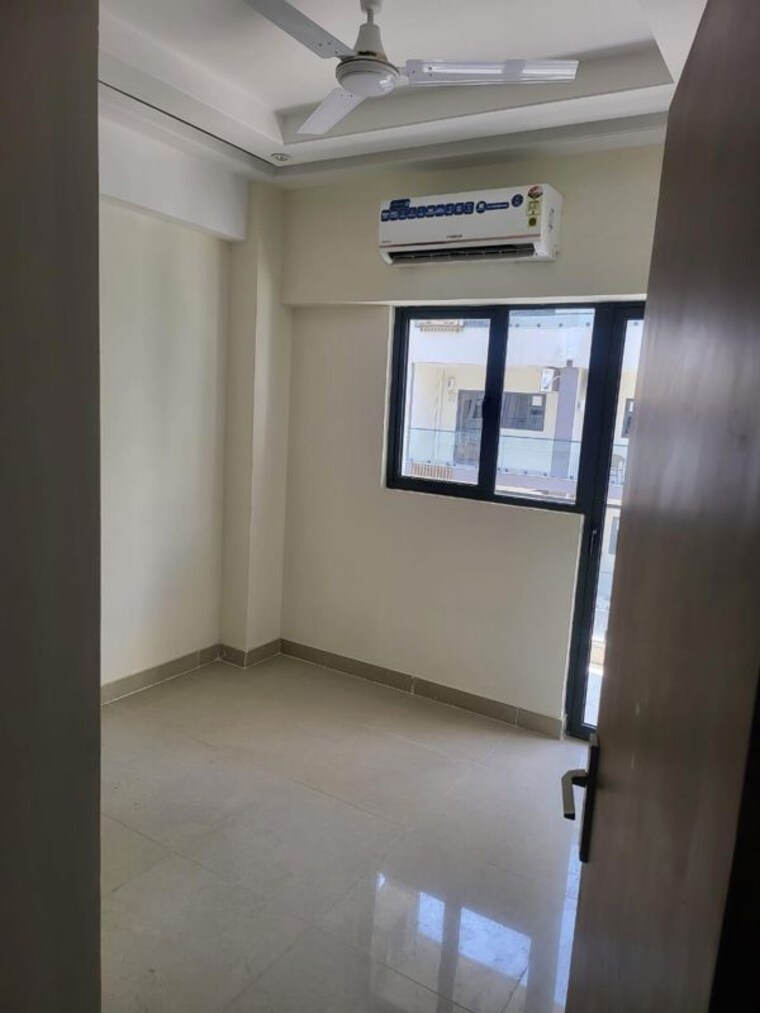 Room, nkv-golden-avenue 3 Bedroom 1700 Sq.Ft. Builder Floor In Sohna Sector 35 Gurgaon 10536050
