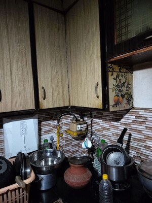 Parking in 2 BHK Builder Floor at Malviya Nagar – for Rent
