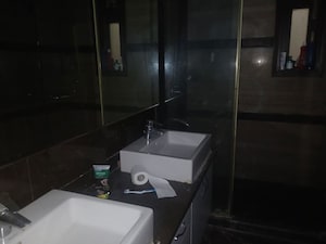 Team Area in 4 BHK Builder Floor at East Of Kailash – for Rent