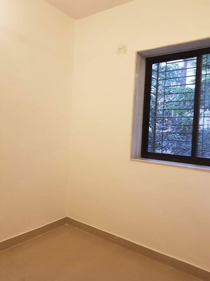 Room in 1 BHK Apartment at Georgina Apartments, Pali Hill – for Rent