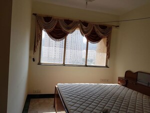 Master Bedroom in 2 BHK Apartment at Hiranandani Glen Croft, Powai – for Rent
