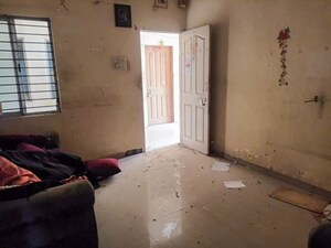 Room in  Apartment at Narayan Nagar – for Sale