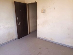 Room in  Apartment at Narayan Nagar – for Sale