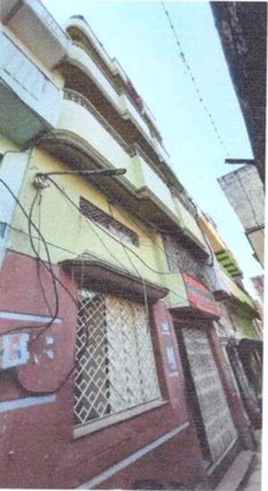  Independent House For Sale in Chetganj