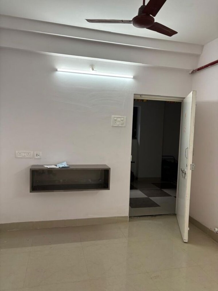 Hall, goregaon-west-view-chs 1 Bedroom 400 Sq.Ft. Apartment In Goregaon West Mumbai 10536101