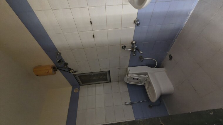 Bathroom, awesome-heights 2 Bedroom 800 Sq.Ft. Apartment In Andheri East Mumbai 10536093