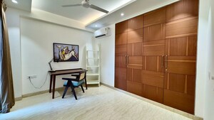 Parking in 4 BHK Builder Floor at Hauz Khas Enclave – for Rent
