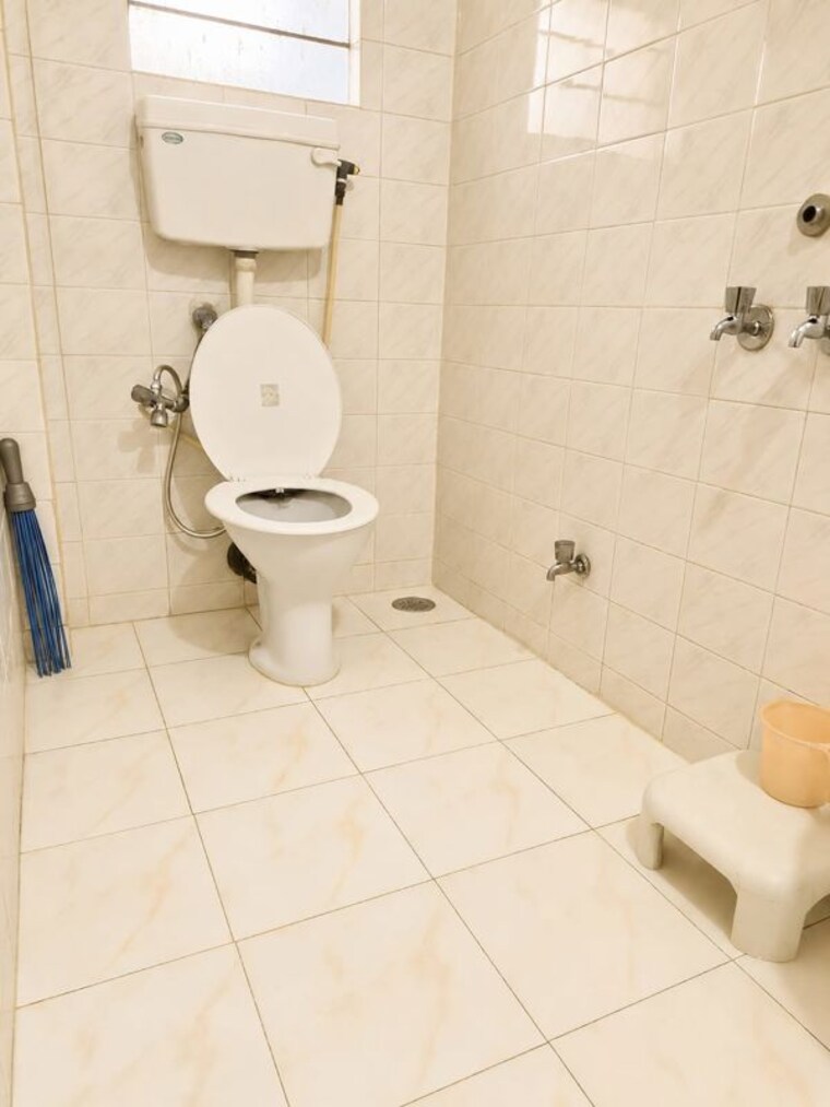 Bathroom, niranjan-complex 2 Bedroom 1000 Sq.Ft. Apartment In Pashan Pune 10536117