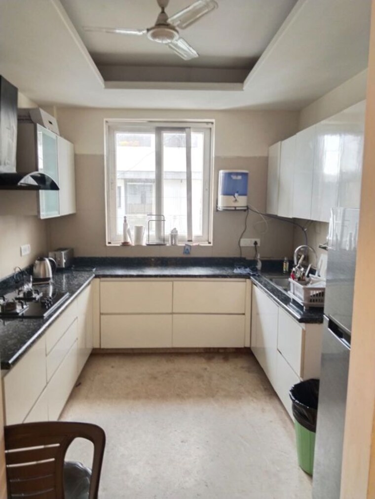 Kitchen, east of kailash 4 Bedroom 400 Sq.Yd. Builder Floor In East Of Kailash Delhi 10536124