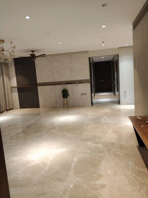 Room in 5 BHK Apartment at Lunkad Sky Belvedere, Viman Nagar – for Sale