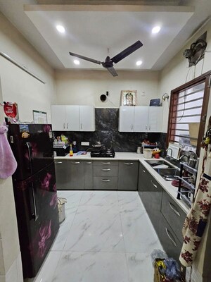 Team Area in 2 BHK Builder Floor at Aerocity – for Rent