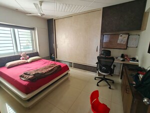 Team Area in 2.5 BHK Apartment at Visalakshi Prakruthi, Thanisandra Main Road – for Rent