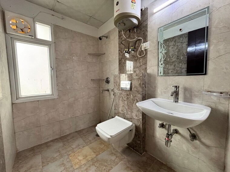 Bathroom, devika-gold-homz 2 Bedroom 876 Sq.Ft. Apartment In Sector 1 Greater Noida Greater Noida 10536161