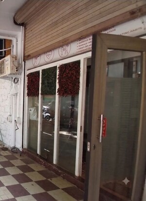  Shop For Sale in Chembur