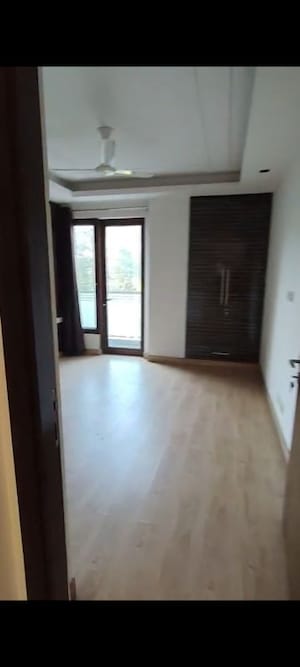 Room in 4 BHK Builder Floor at East Of Kailash – for Rent