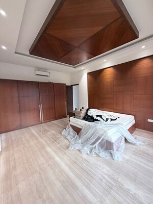 Bedroom in 4 BHK Apartment at Odina Apartments, Santacruz West – for Rent