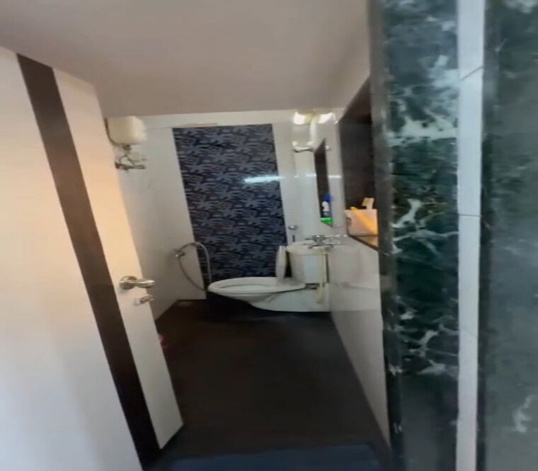 Bathroom, lalbaug 1 Bedroom 540 Sq.Ft. Apartment In Lalbaug Mumbai 10536188
