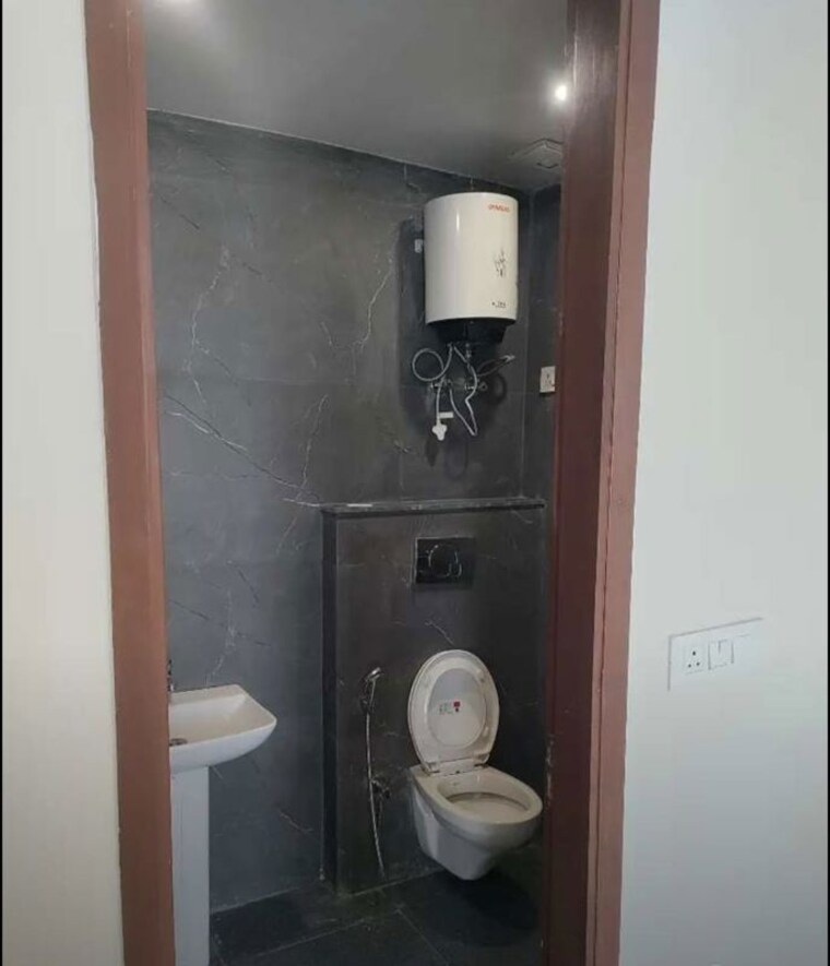Bathroom, saket 3 Bedroom 900 Sq.Ft. Builder Floor In Saket Delhi 10536178