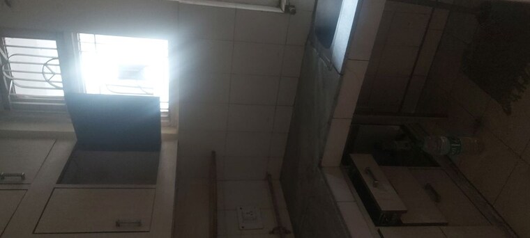 Bathroom, ip extension 2 Bedroom 950 Sq.Ft. Apartment In Ip Extension Delhi 10536170