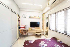 Team Area in 2 BHK Apartment at New Ranip – for Sale