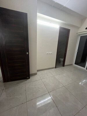 Room in 3 BHK Apartment at SKA Metro Ville, Eta Ii Greater Noida – for Sale