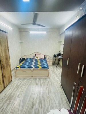 Bedroom in 1 BHK Apartment at Bandra West – for Rent