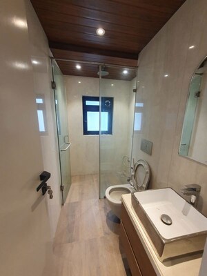 Bathroom in 4 BHK Apartment at Pali Hill – for Rent